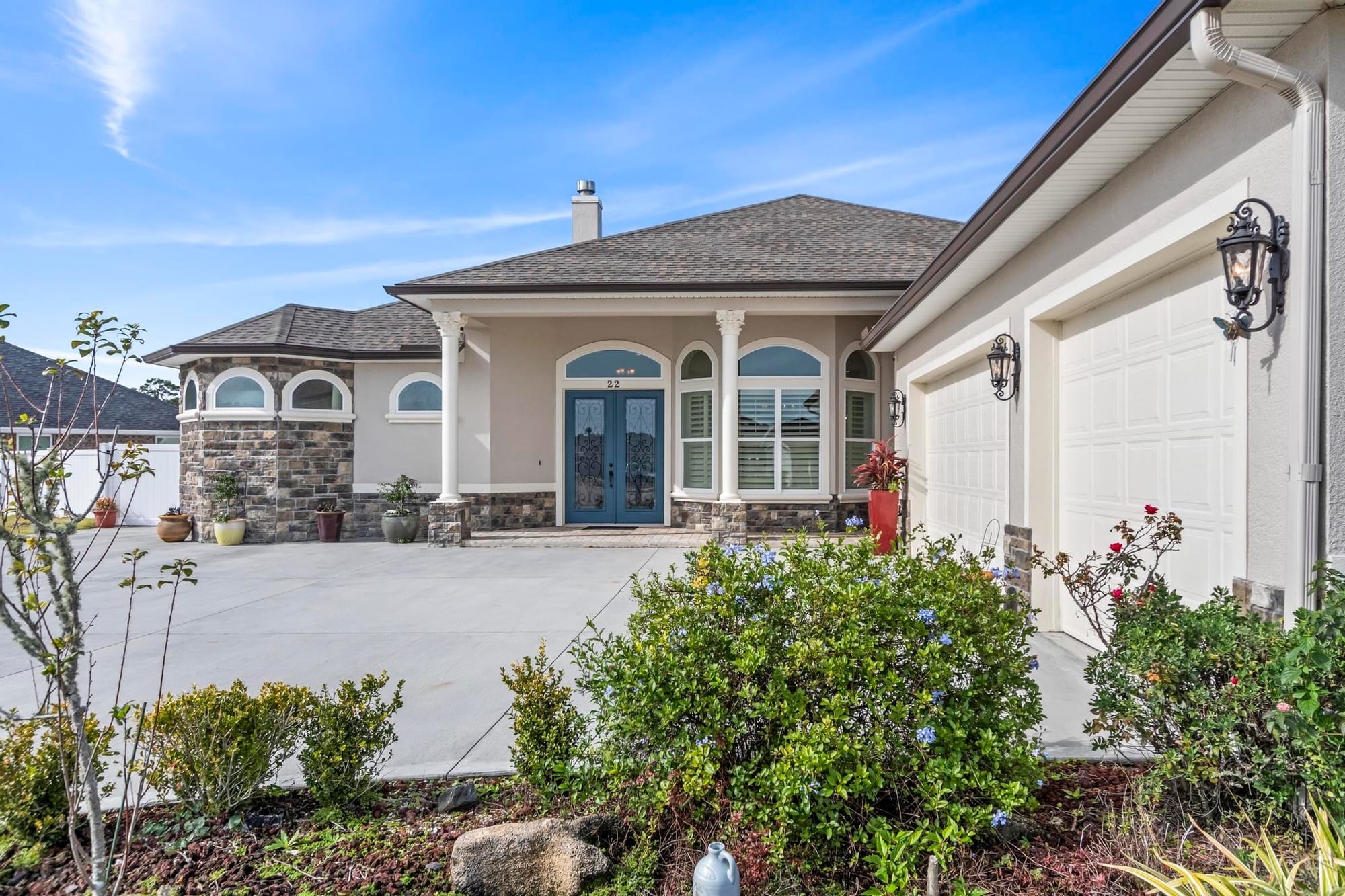 Virtual Open House Feature: Spacious Florida Living- Luxurious Family Home in Eagle Lakes Community