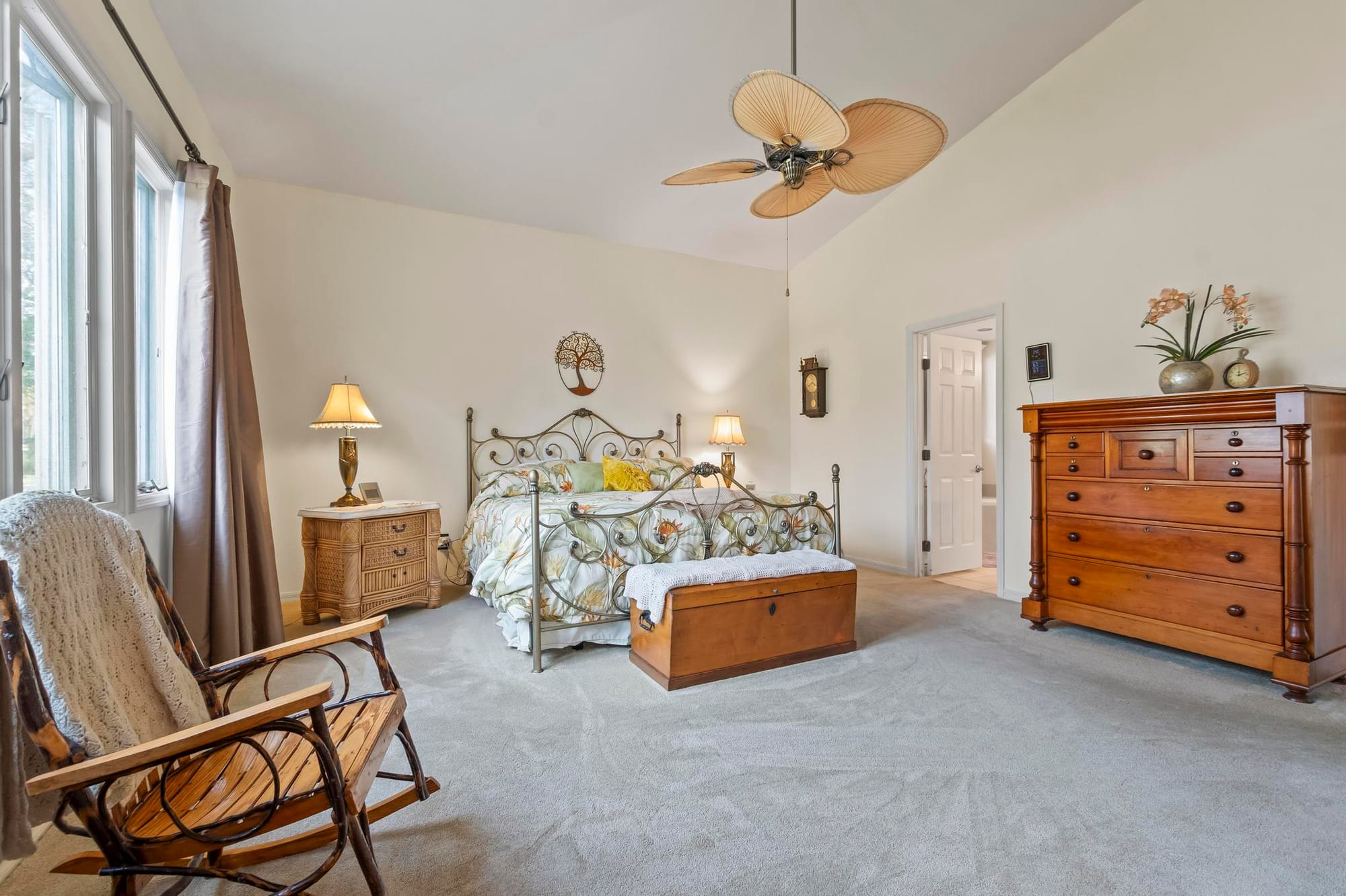 Virtual Open House Feature: Upgraded Golf Course Home - Family Home in Plantation Bay
