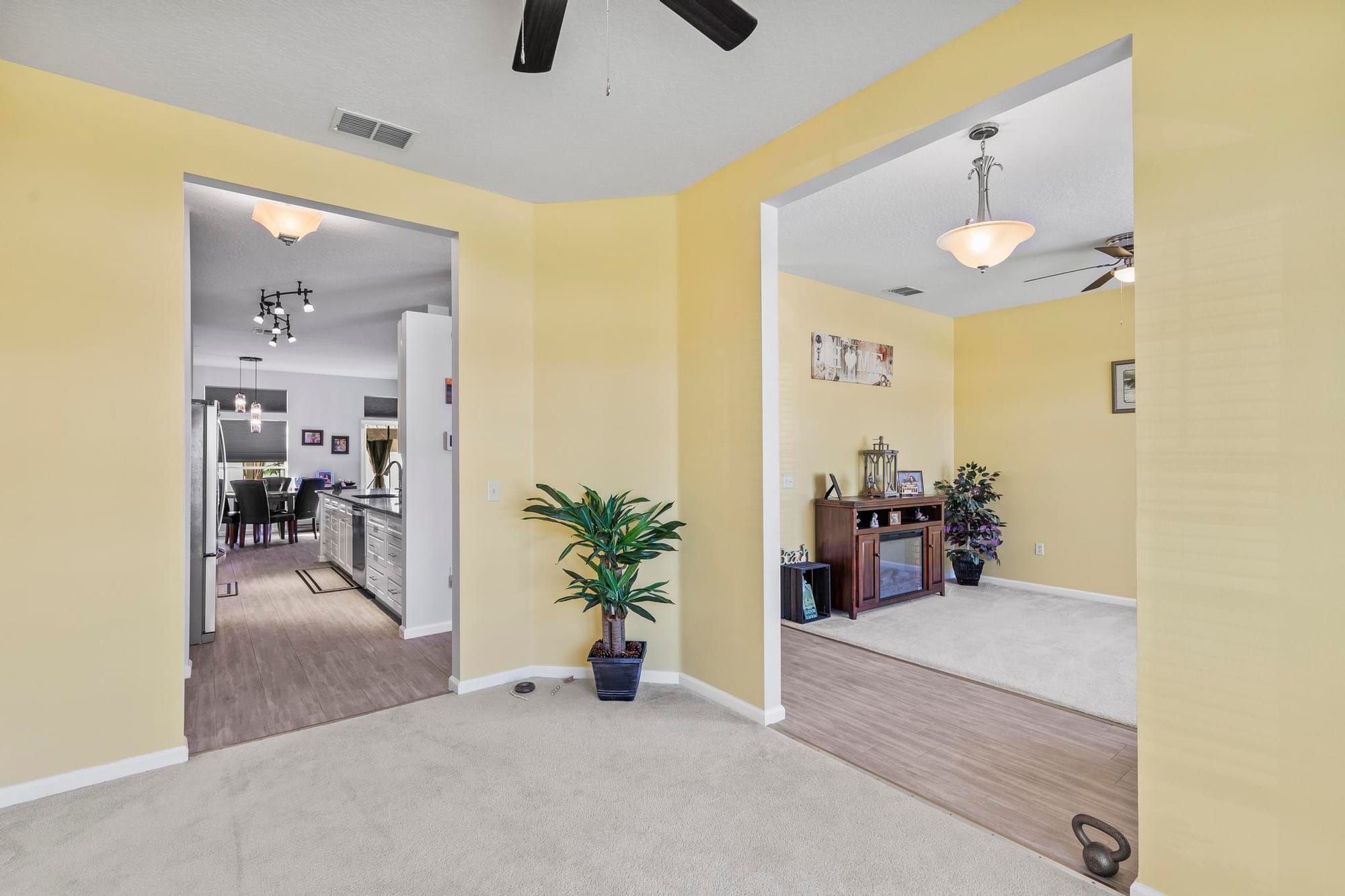 Virtual Open House Feature: Turn-Key Luxury Oasis - 4-Bedroom Family Home in Palm Coast