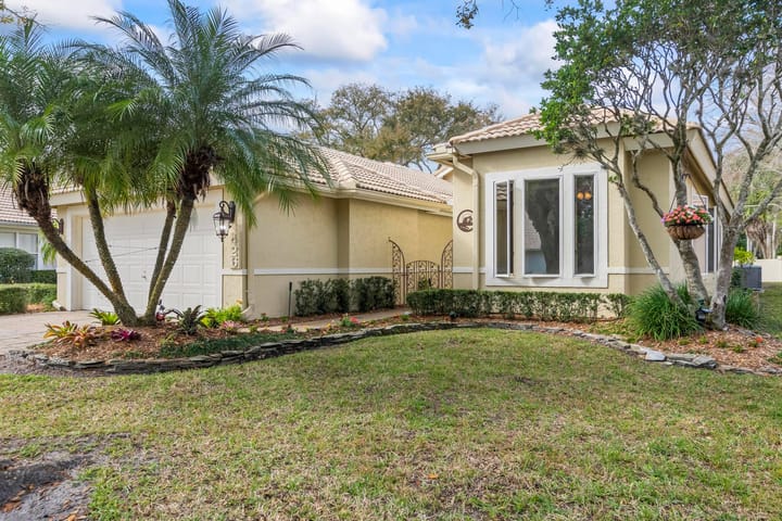 Virtual Open House Feature: Upgraded Golf Course Home - Family Home in Plantation Bay